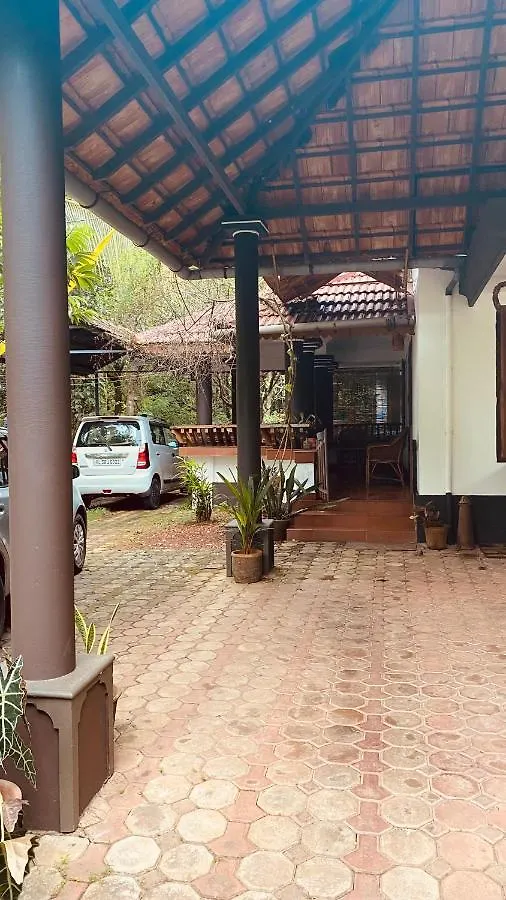 Chamba Homestay Pappinisseri 0*,